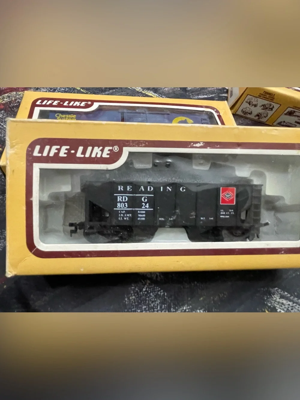 Lot of 7 Life-Like HO Scale Train Cars Hoppers Tanker Reefers in Original Boxes